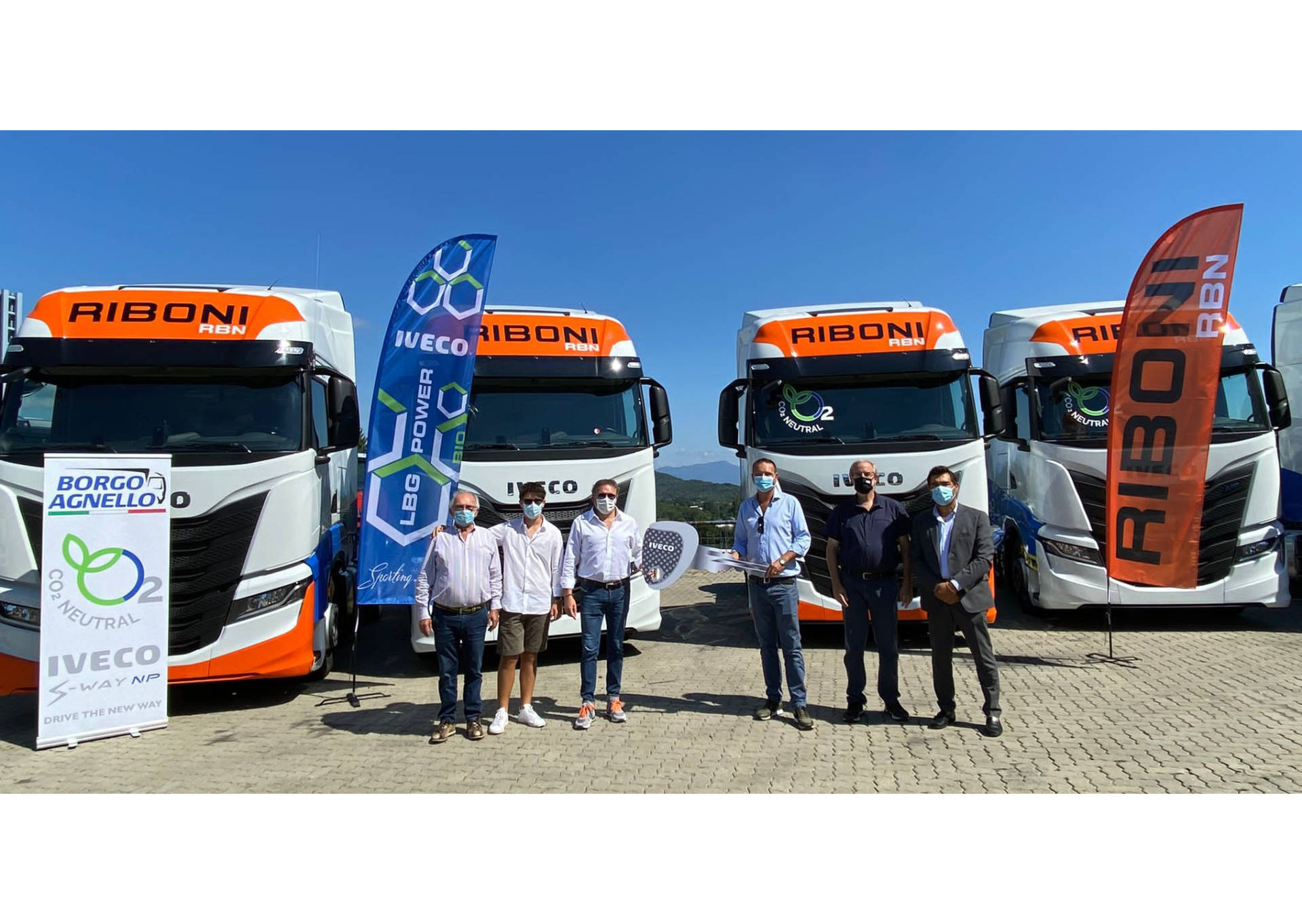 IVECO consegna dieci IVECO S-WAY a Riboni RBN Srl per il trasporto farmaci sulle tratte internazionali