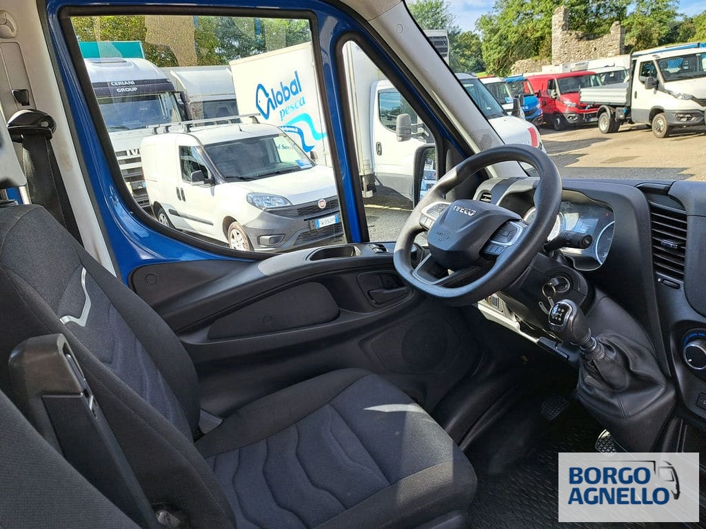 Iveco DAILY 35C14D 6+1