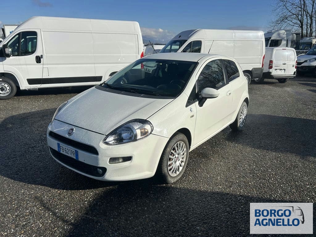 Punto van FB621PR (1)